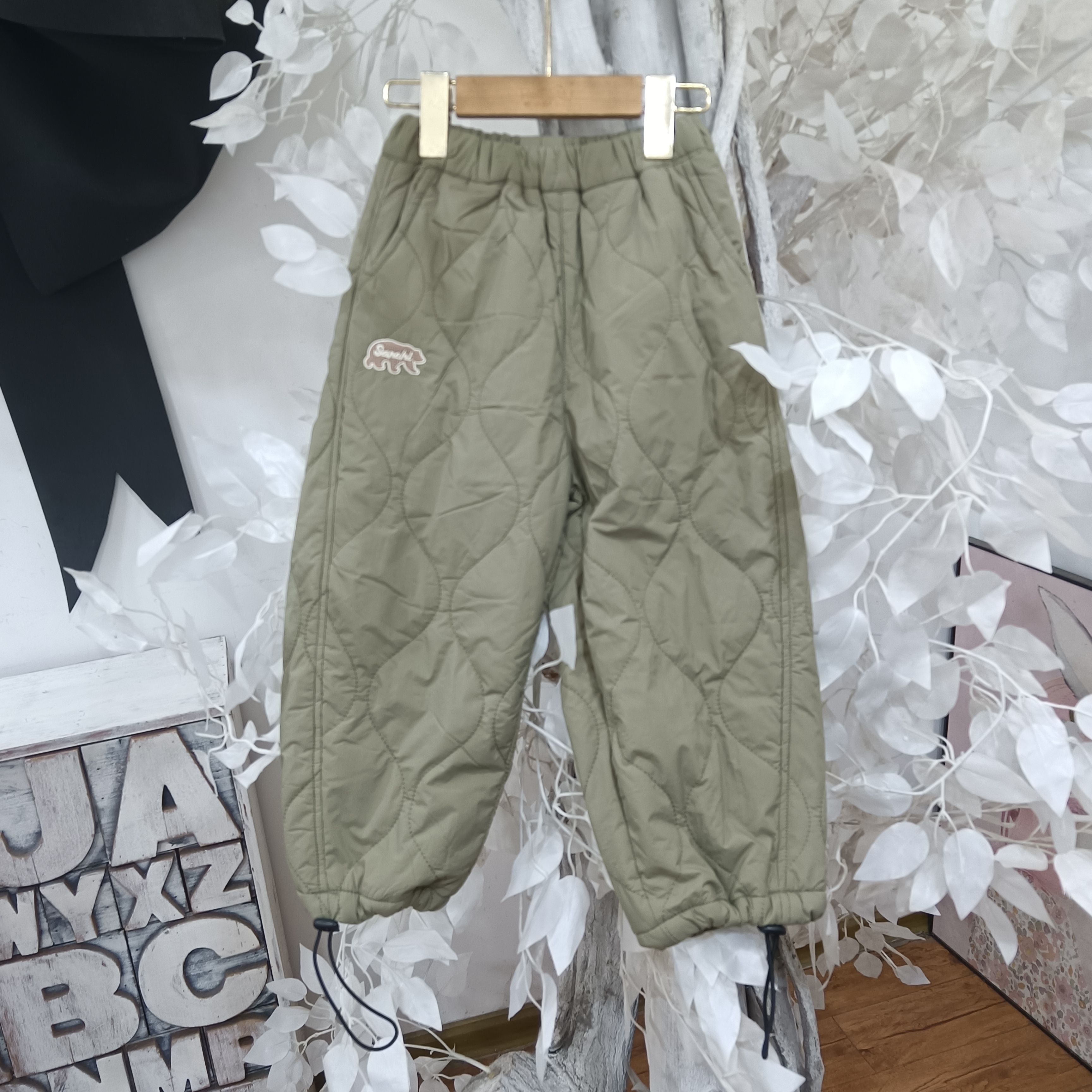 A462浅绿色加绒裤子童装