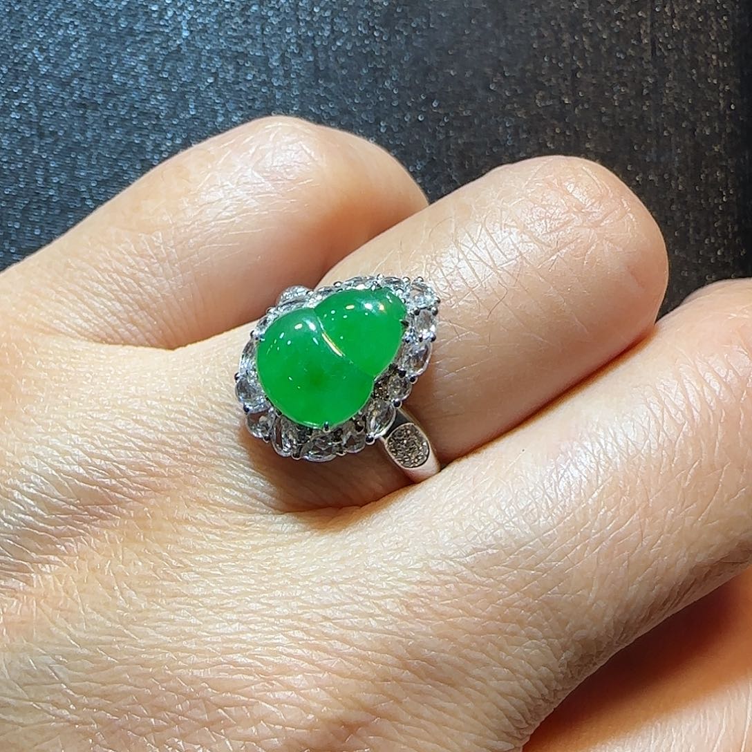 翡翠18K金镶嵌戒指戒指