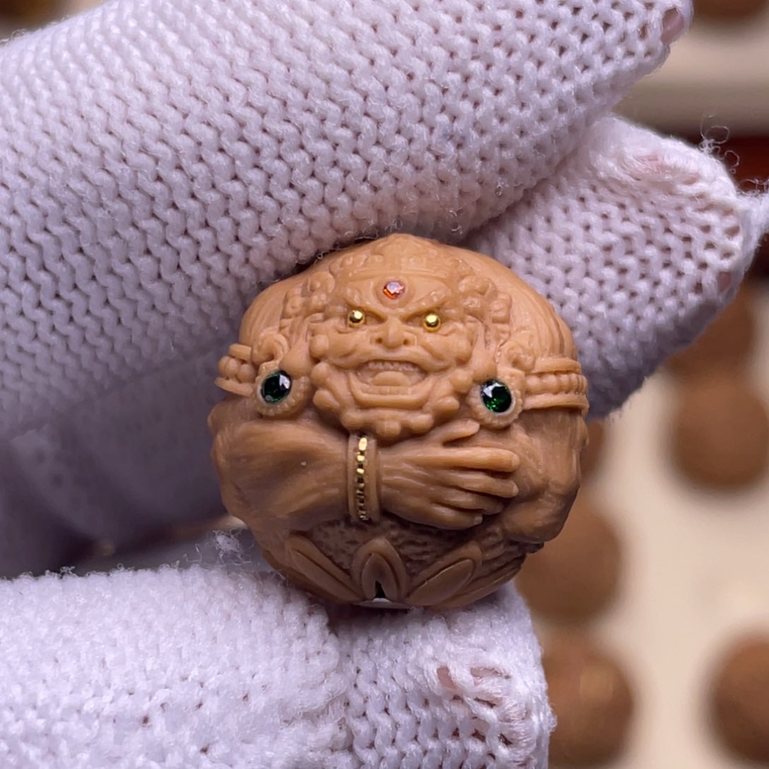 猴头核桃吊坠黄财象18+