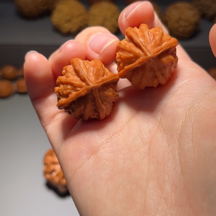 文玩核桃把件四棱741