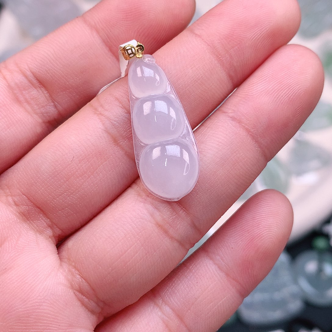 翡翠颈饰18K金镶嵌冰胶豆子