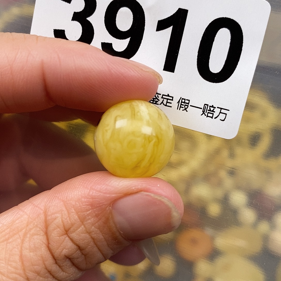 琥珀未镶嵌珠宝奇石17