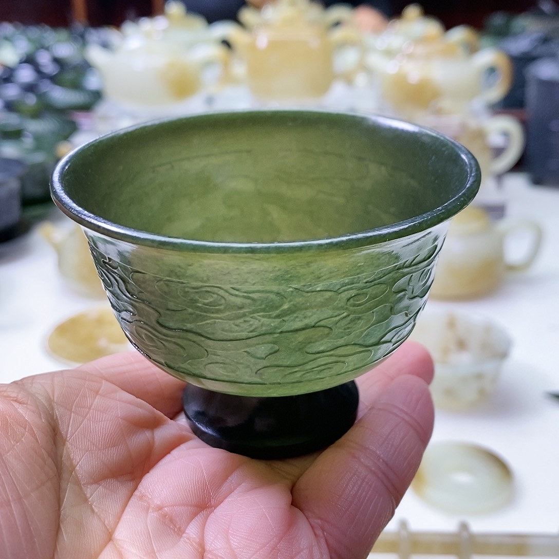 和田玉茶杯未镶嵌