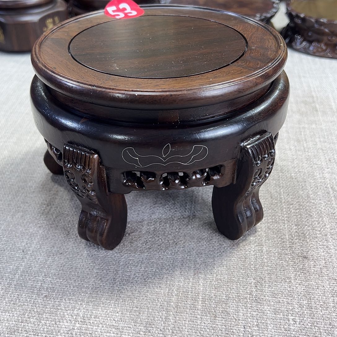 红木底座精雕工艺品