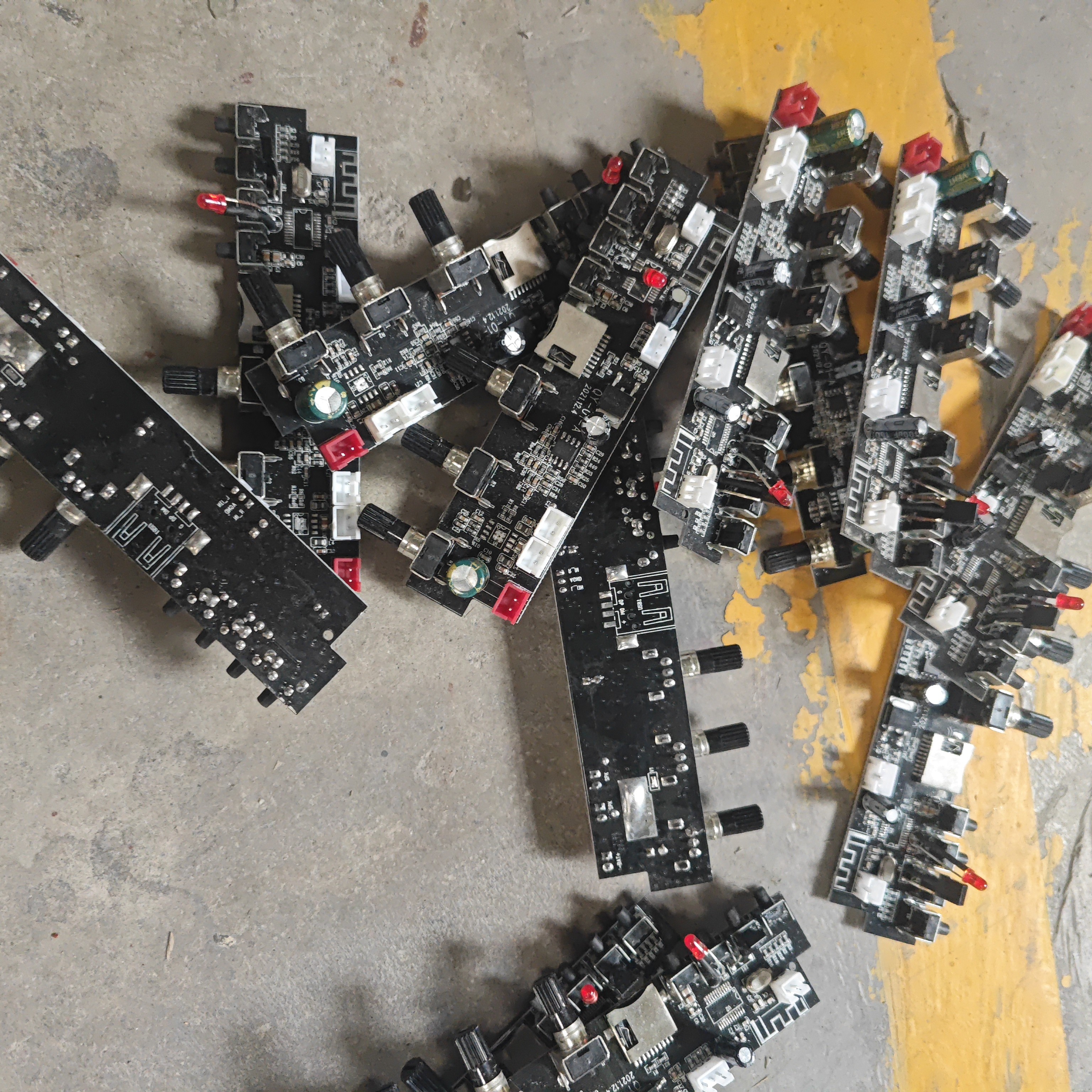 十个的价格小板子，包邮，不包好坏，影音电器，其他电器