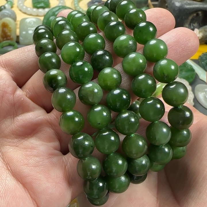 和田玉未镶嵌颈饰随机发1个