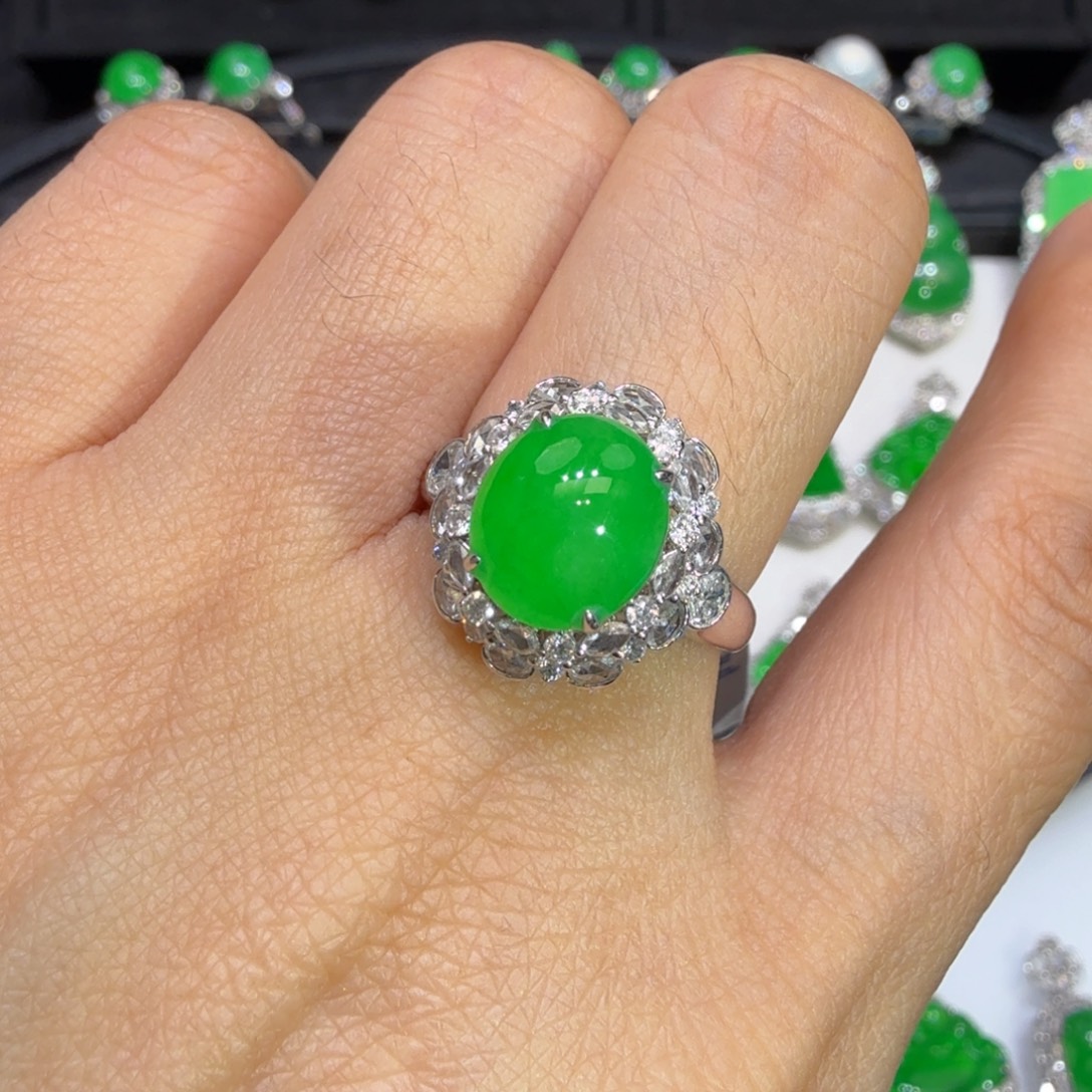 翡翠18K金镶嵌戒指收到货48小时鉴赏期