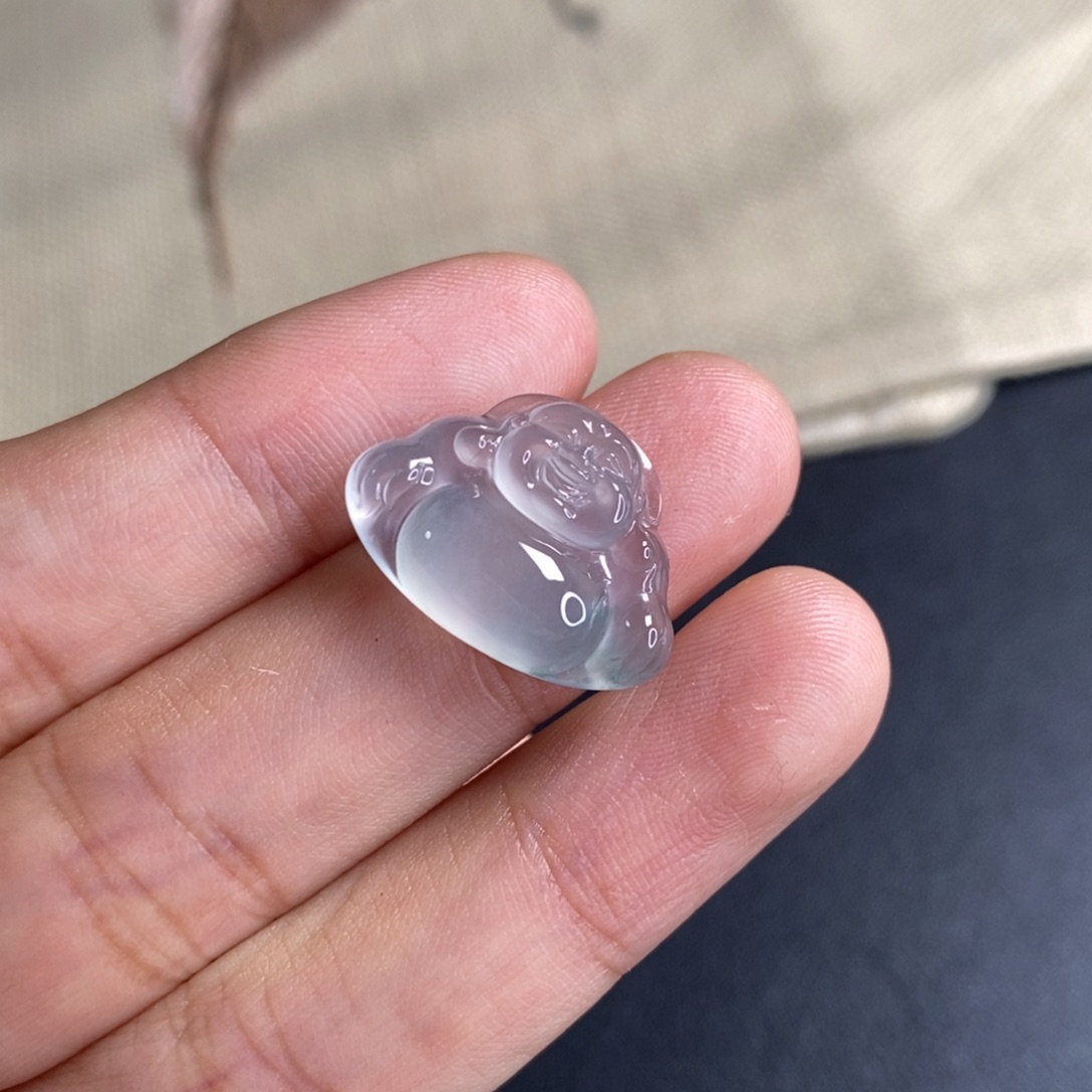 翡翠未镶嵌颈饰佛公