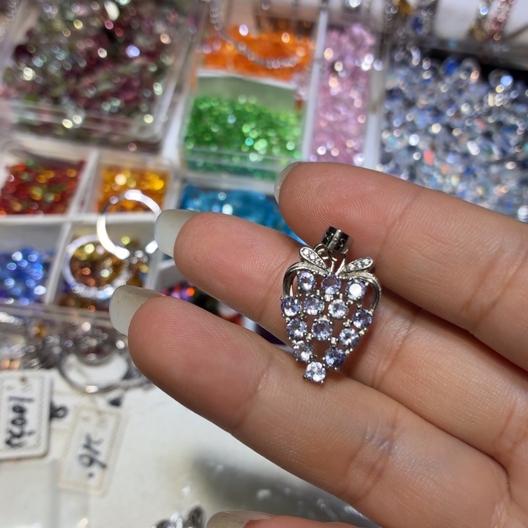 颈饰银S925镶嵌坦桑石