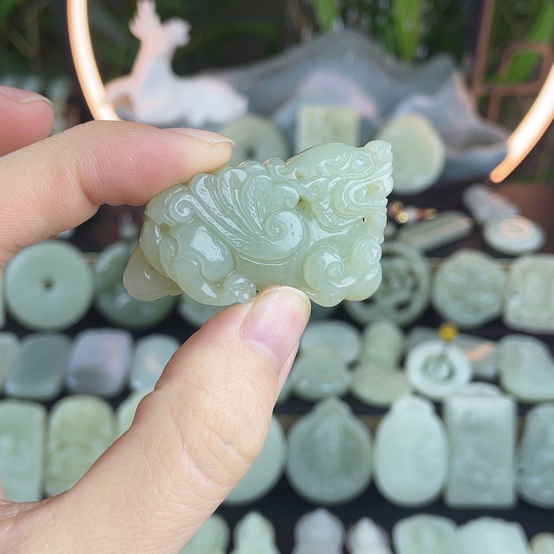 和田玉颈饰未镶嵌晴*亮