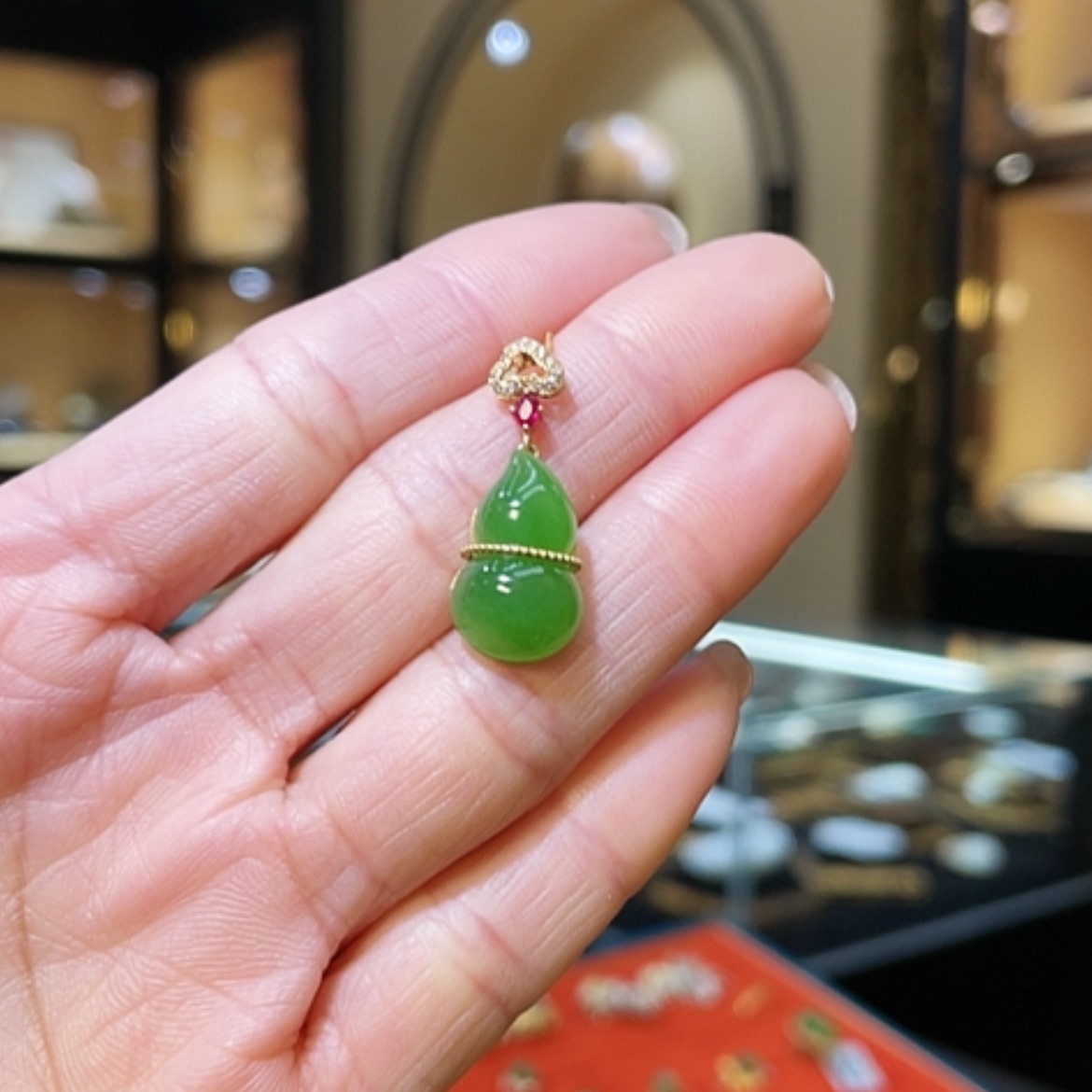 【闪购商品】和田玉颈饰18K金镶嵌葫芦