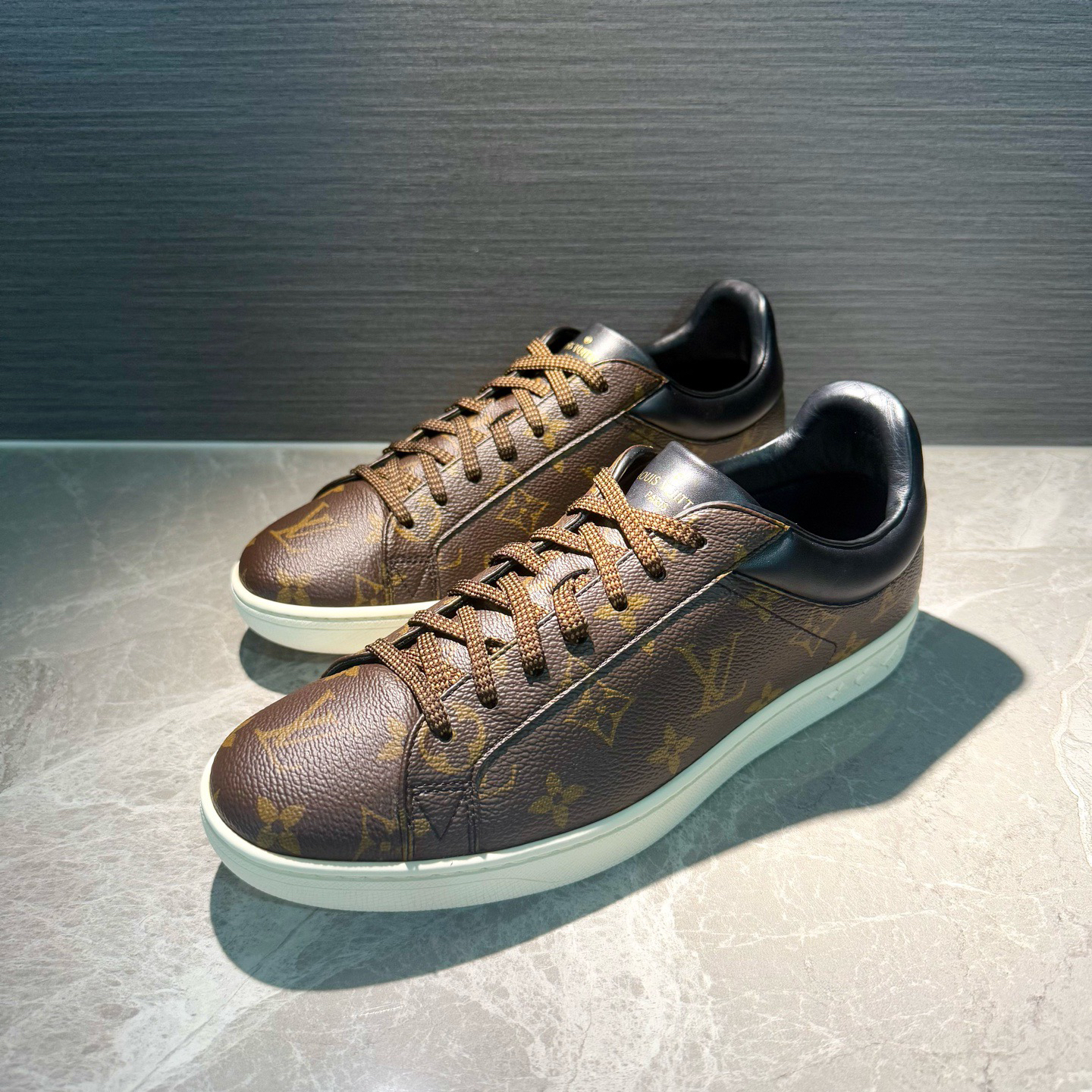 99新 LouisVuitton/路易威登 棕色老花满印经典休闲板鞋 多尺码