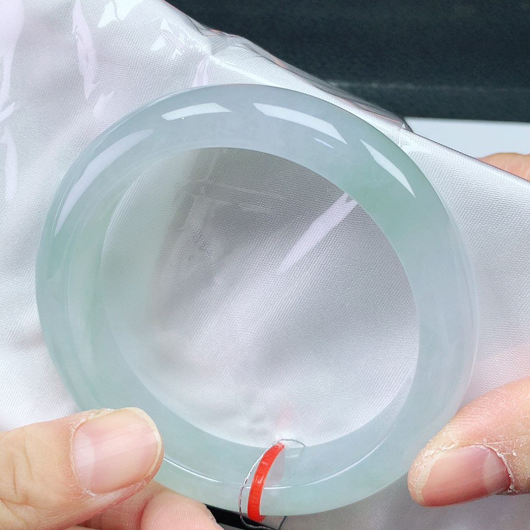 翡翠手镯未镶嵌58圈