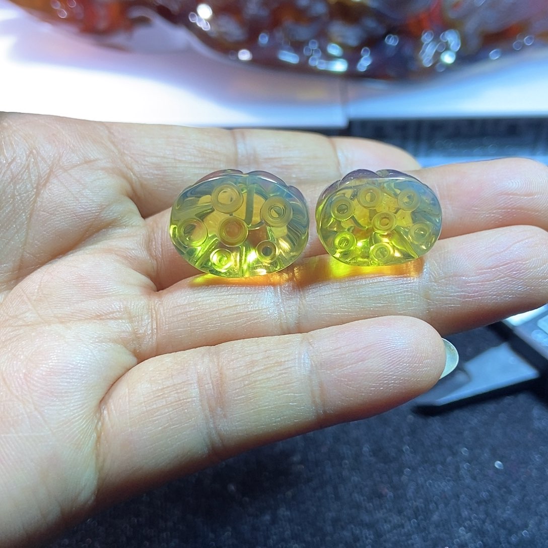 未镶嵌颈饰琥珀缅甸天然琥珀吊坠