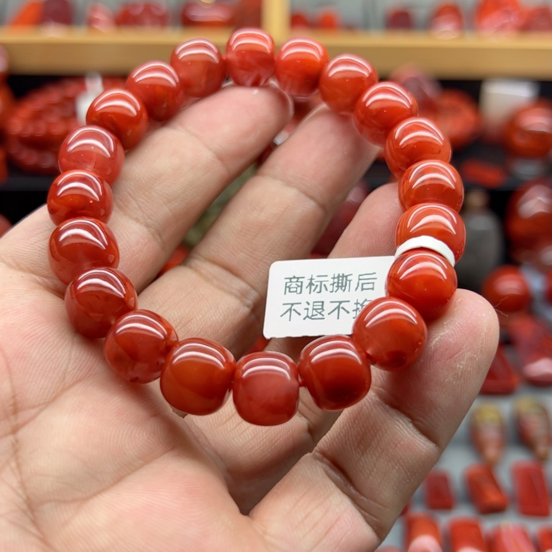 南红玛瑙配饰未镶嵌