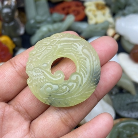 蛇纹石玉颈饰未镶嵌32