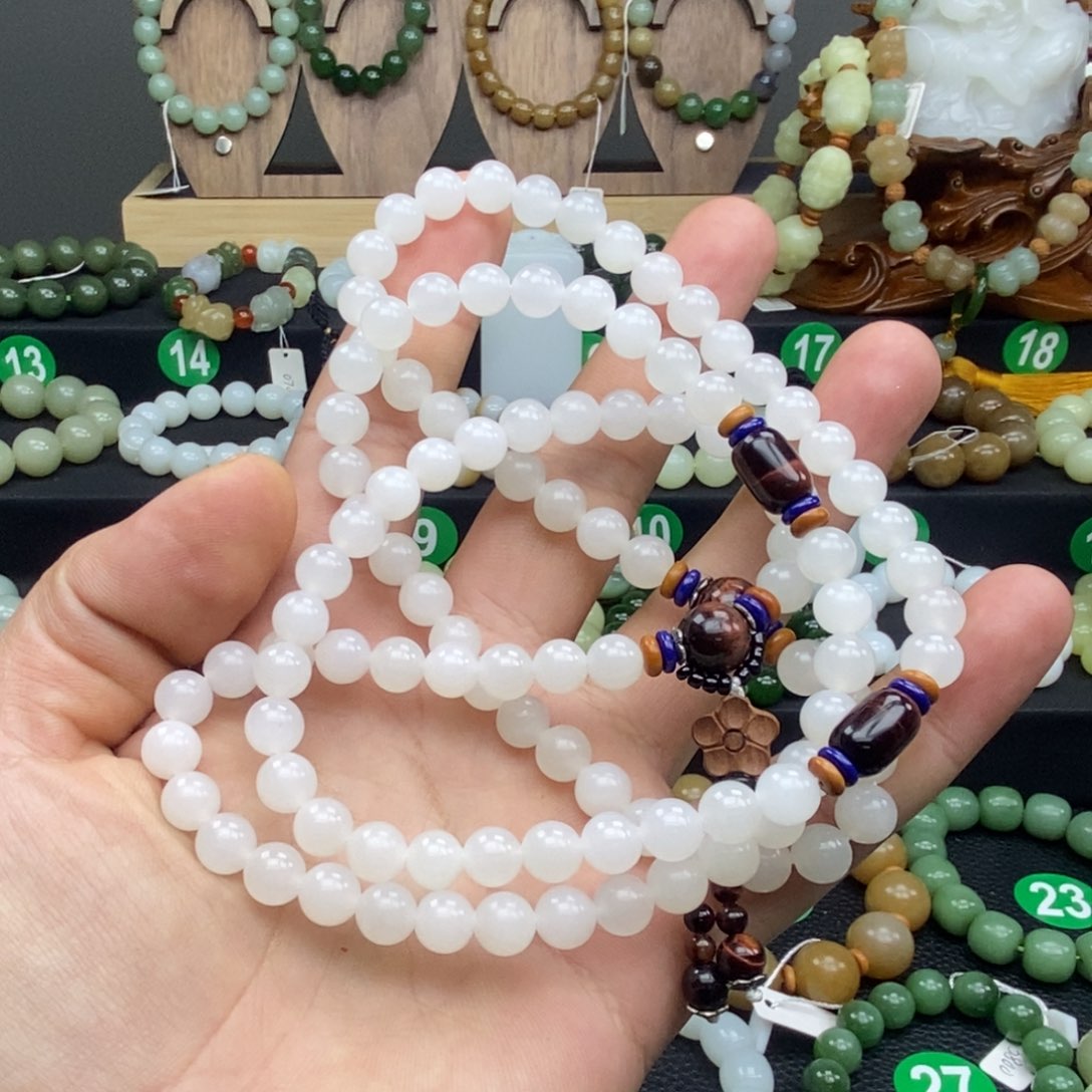 和田玉手链未镶嵌柒*卡8