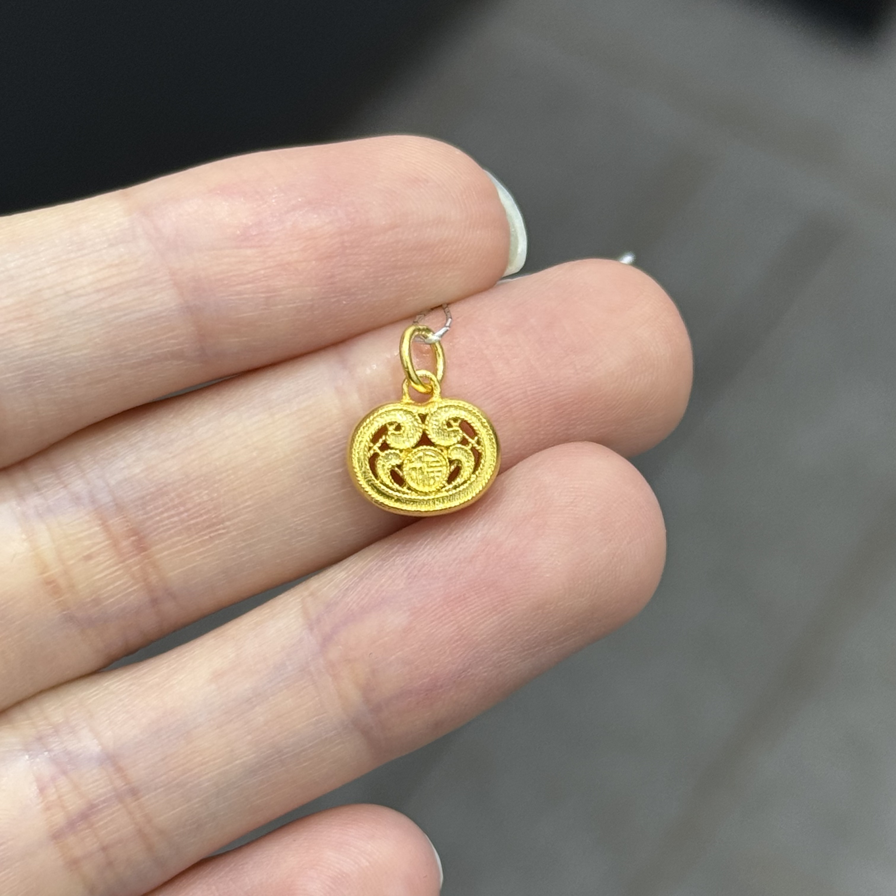 有钱花吊坠 圆扣 足金999 福字款 福字锁包椭