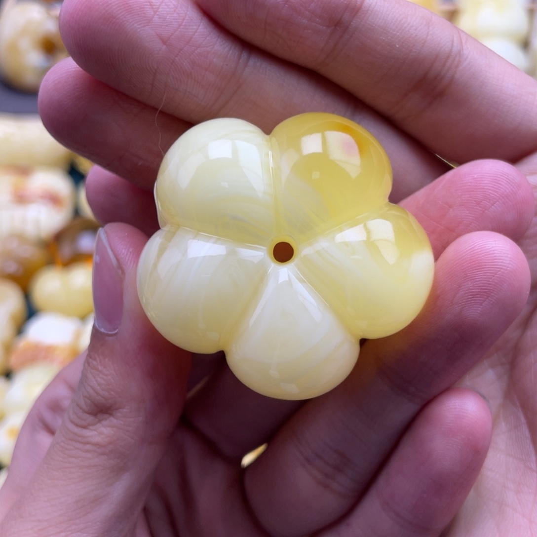 琥珀未镶嵌裸石蜜蜡