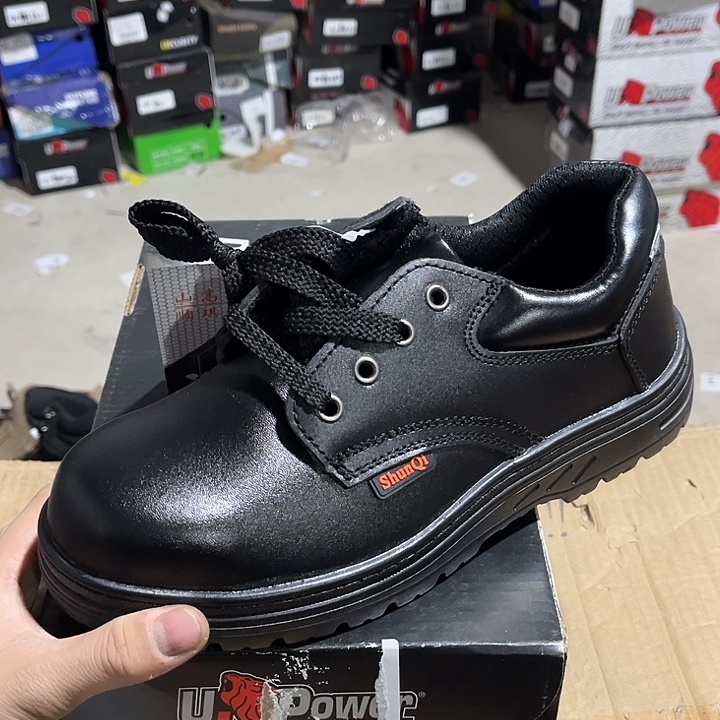 40尺码编号166劳保鞋