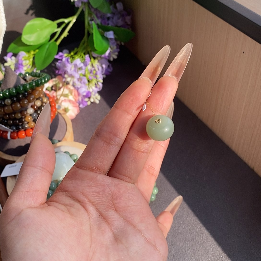 颈饰18K金镶嵌和田玉sj