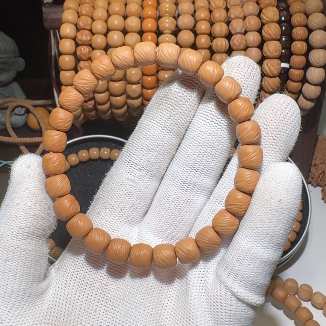 @***杰猴头核桃吊坠云锦