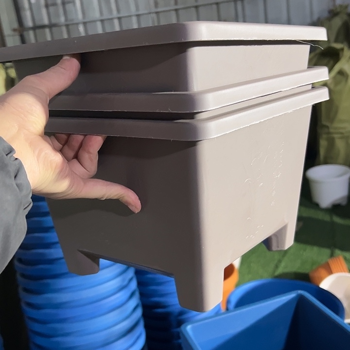 咖色方球根盆26外径19高3个盆