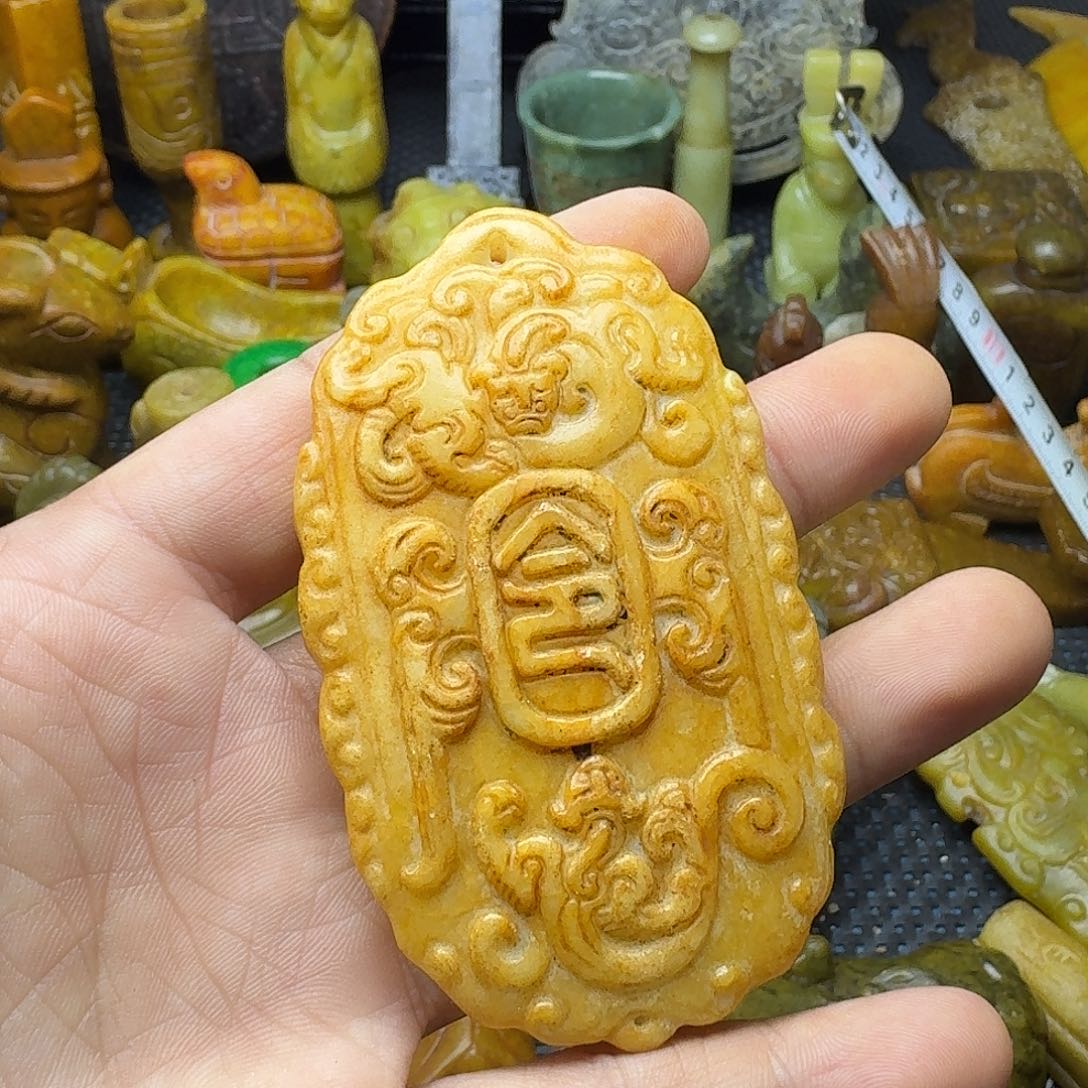 白玉菩提吊坠。。。