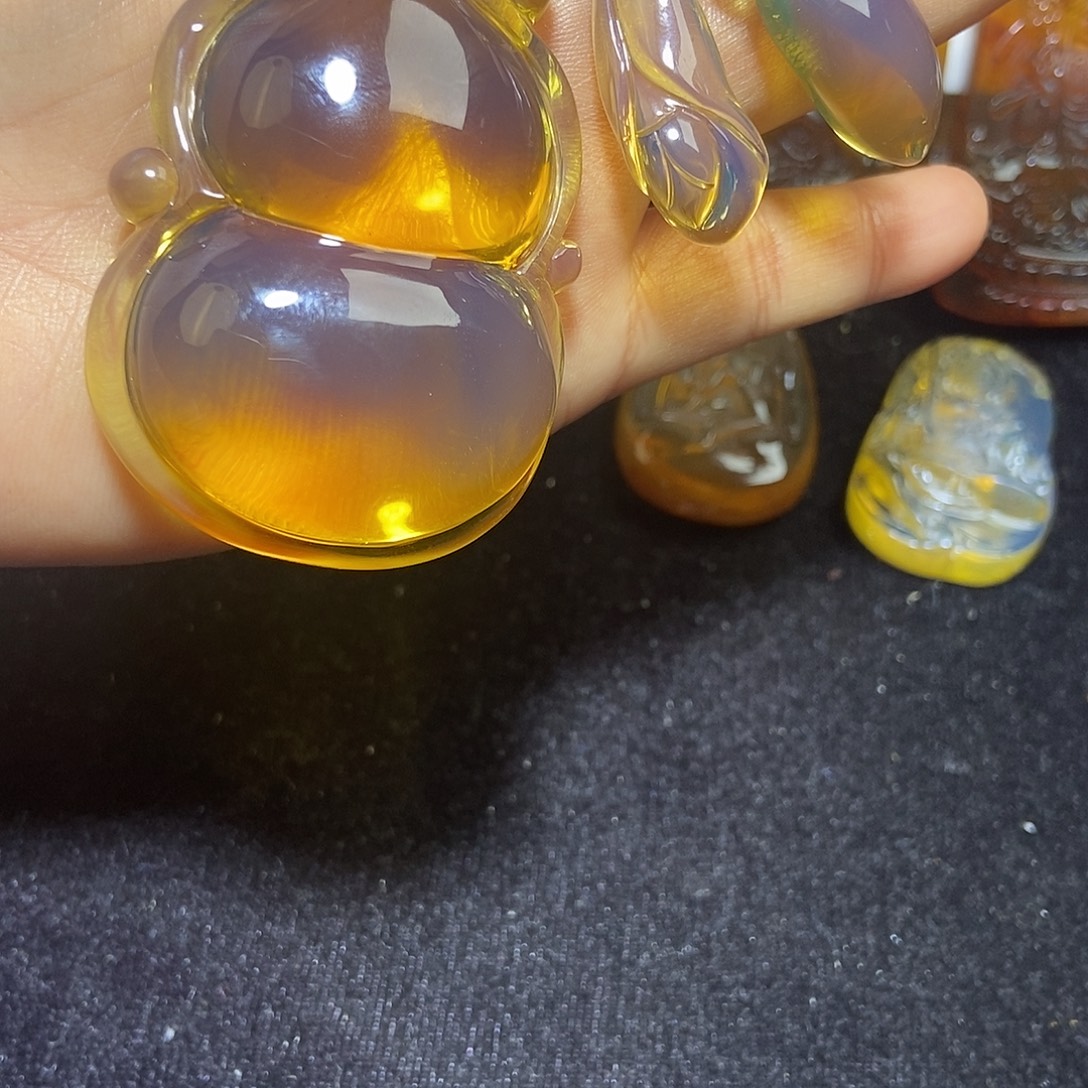螺***辣琥珀未镶嵌颈饰缅甸天然琥珀吊坠
