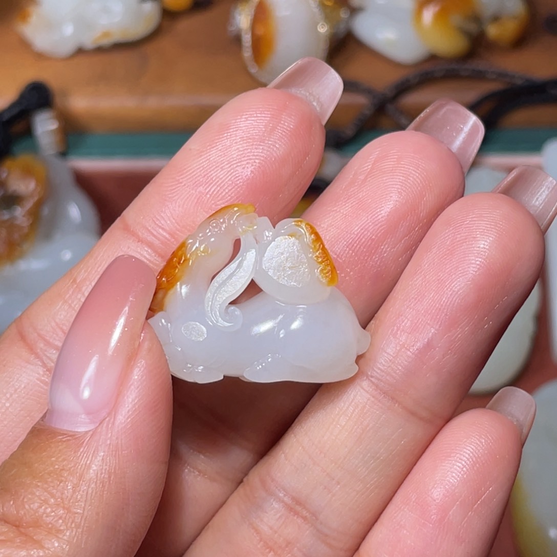 颈饰未镶嵌和田玉