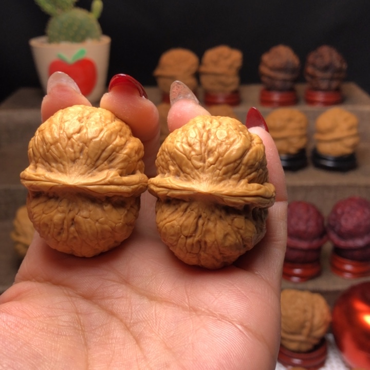 文玩核桃把件56战神元宝