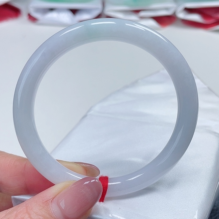 翡翠手镯（圆镯）未镶嵌