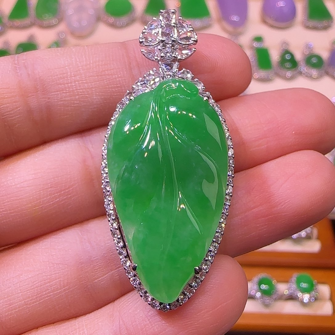 翡翠18K金镶嵌吊坠(不含链)