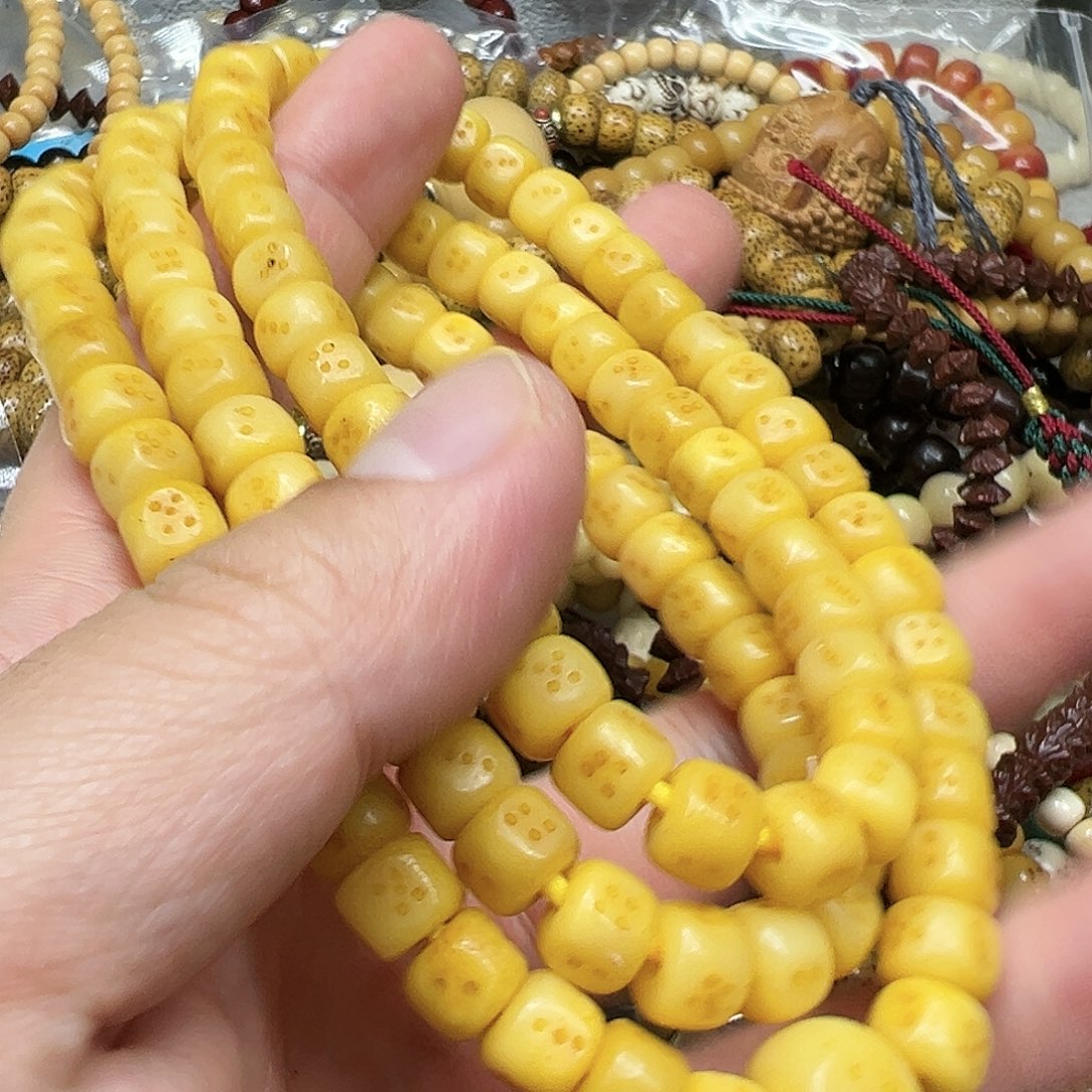 星月菩提手串63黄雕刻0.9-108