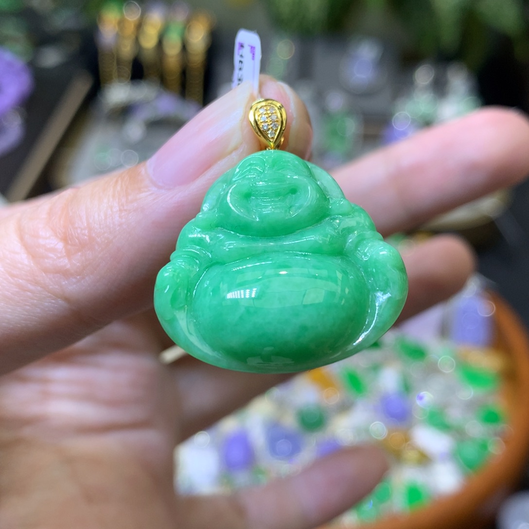 颈饰18K金镶嵌翡翠