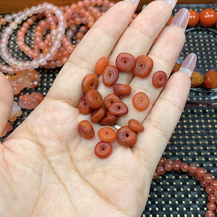 佳***南红玛瑙未镶嵌颈饰战扣