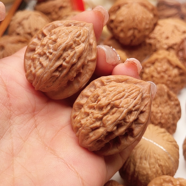 文玩核桃吊坠大红袍