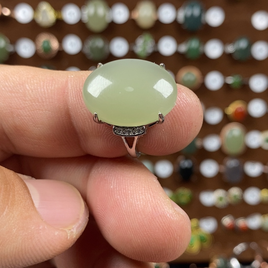 和田玉（青白玉）戒指合金