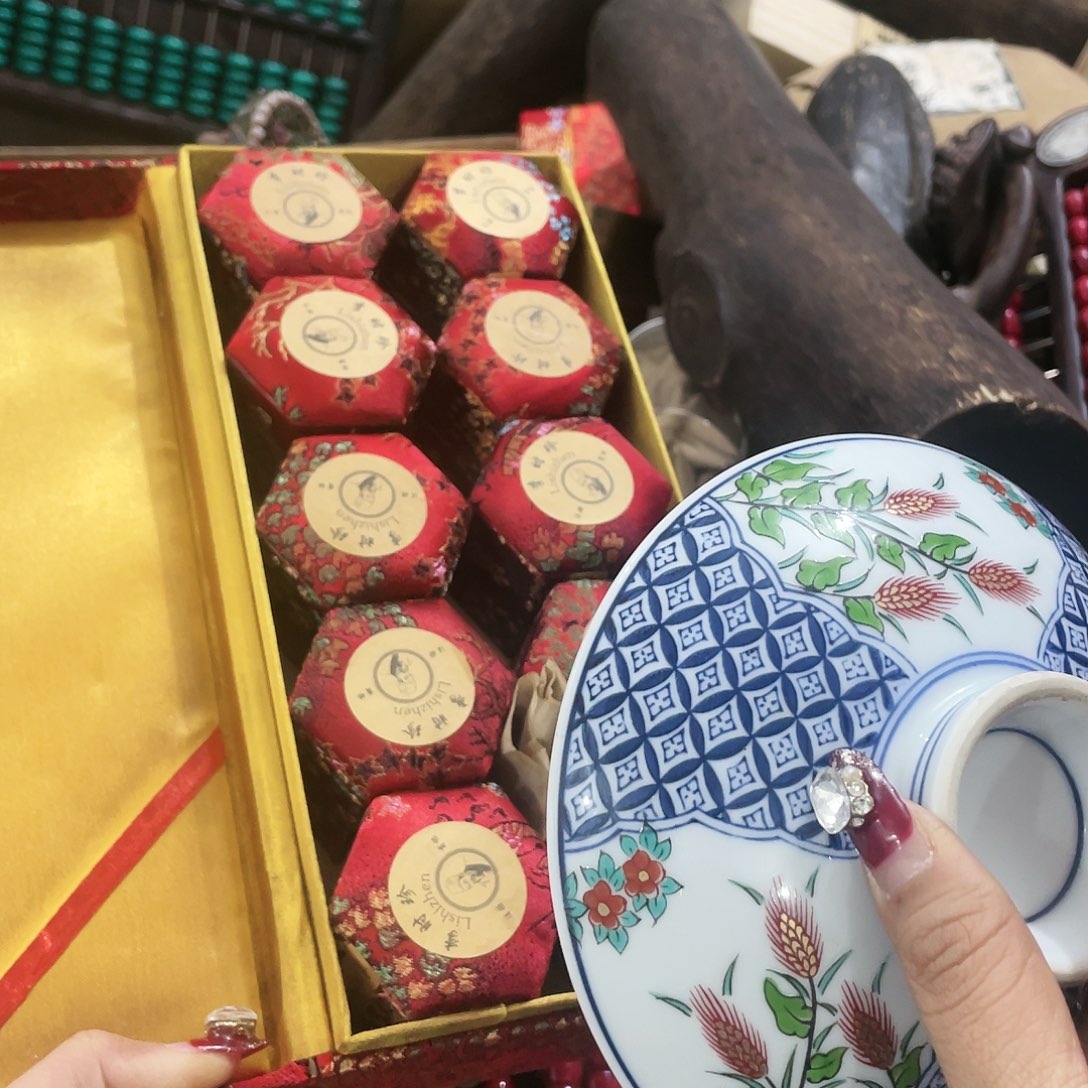 干净利落咯啦啦啦咯哦呢看看咯呃咯摸摸呃