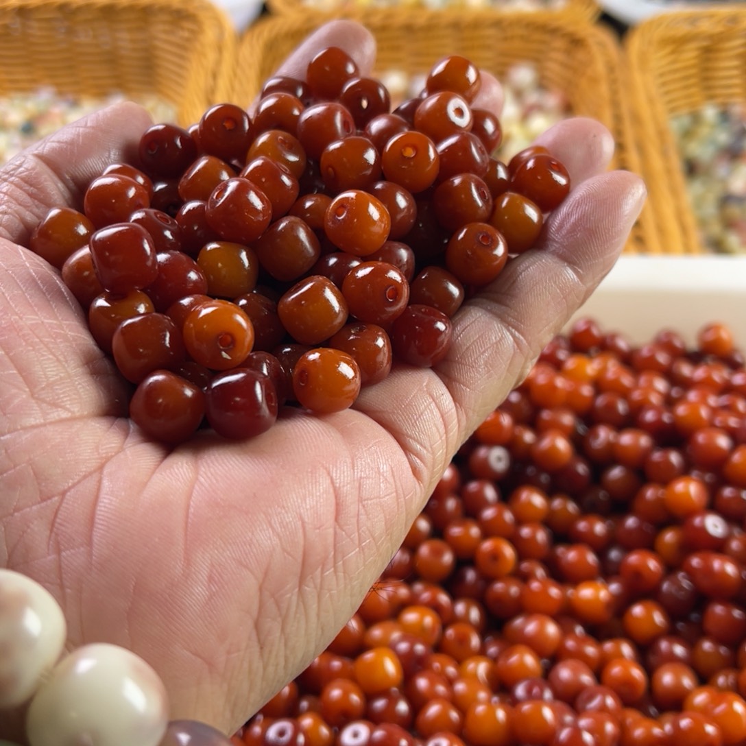 吊坠白玉菩提10-8橘红桶珠200颗