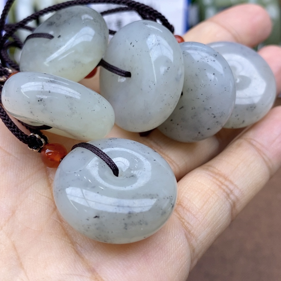 和田玉未镶嵌吊坠(不含链)