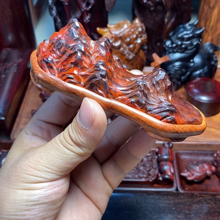 檀香紫檀（小叶紫檀）山子