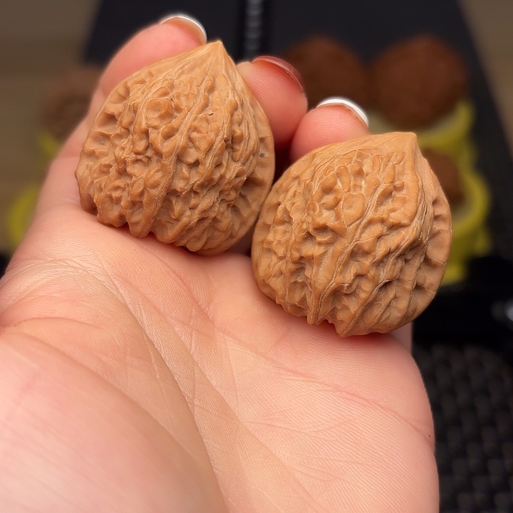 吊坠文玩核桃33野生鸡心