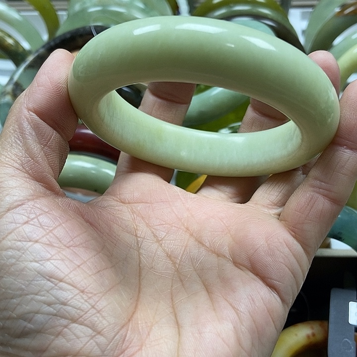 蛇纹石玉合金手镯惊****店