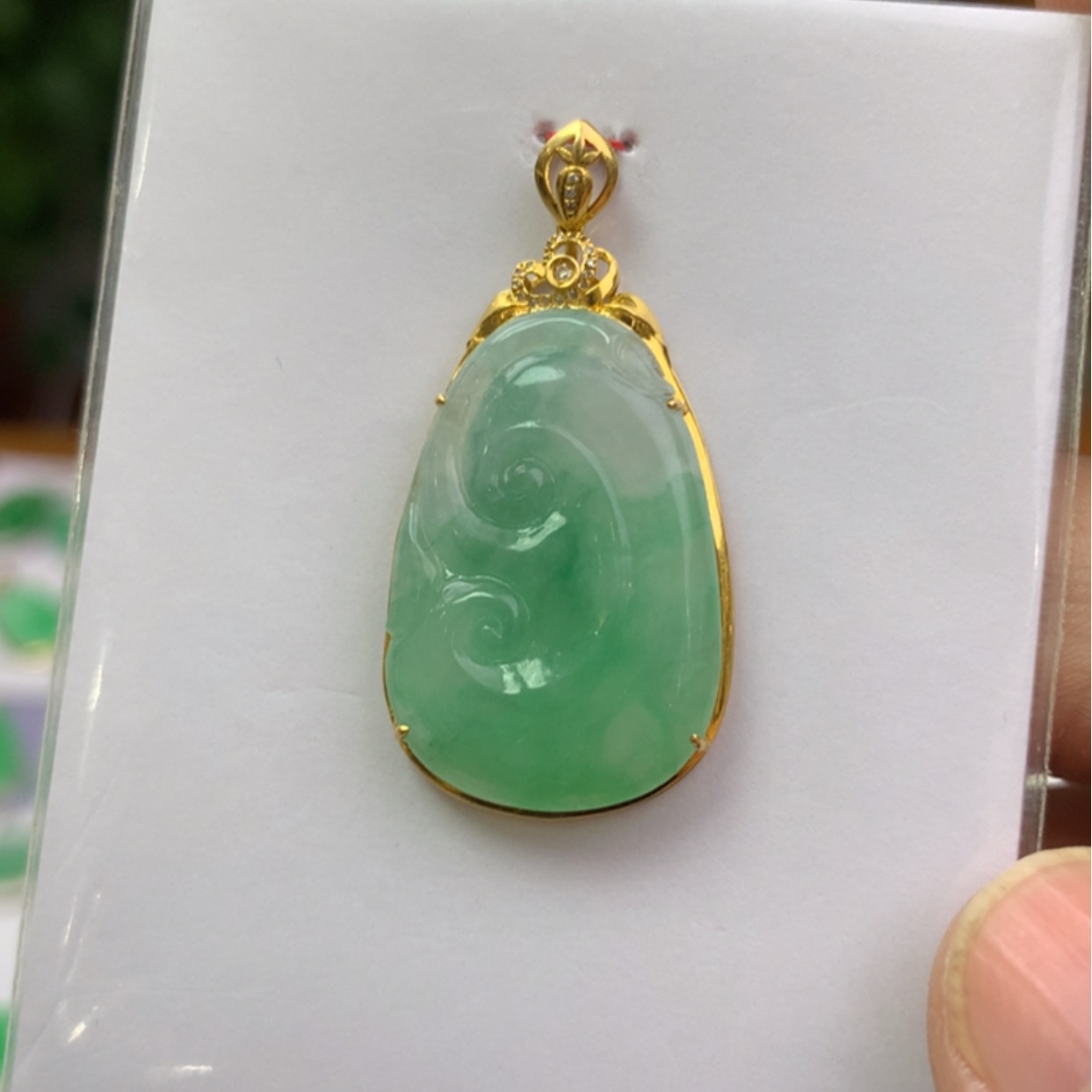 【闪购商品】翡翠18K金镶嵌颈饰翡翠