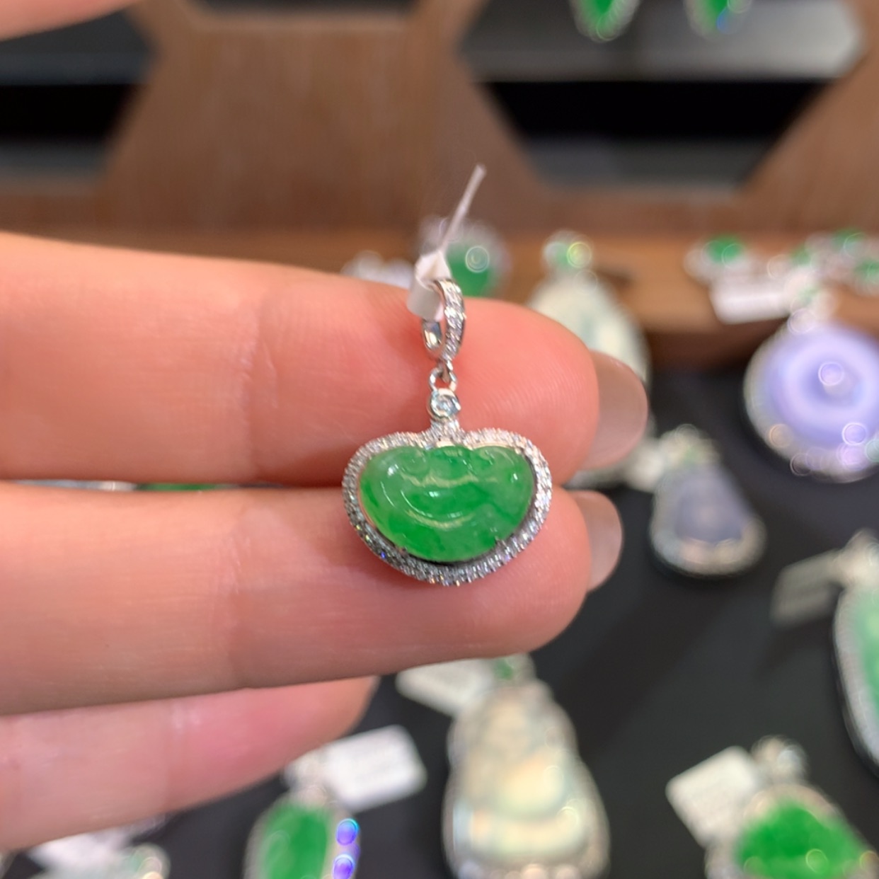 【闪购商品】翡翠吊坠(不含链)18K金镶嵌