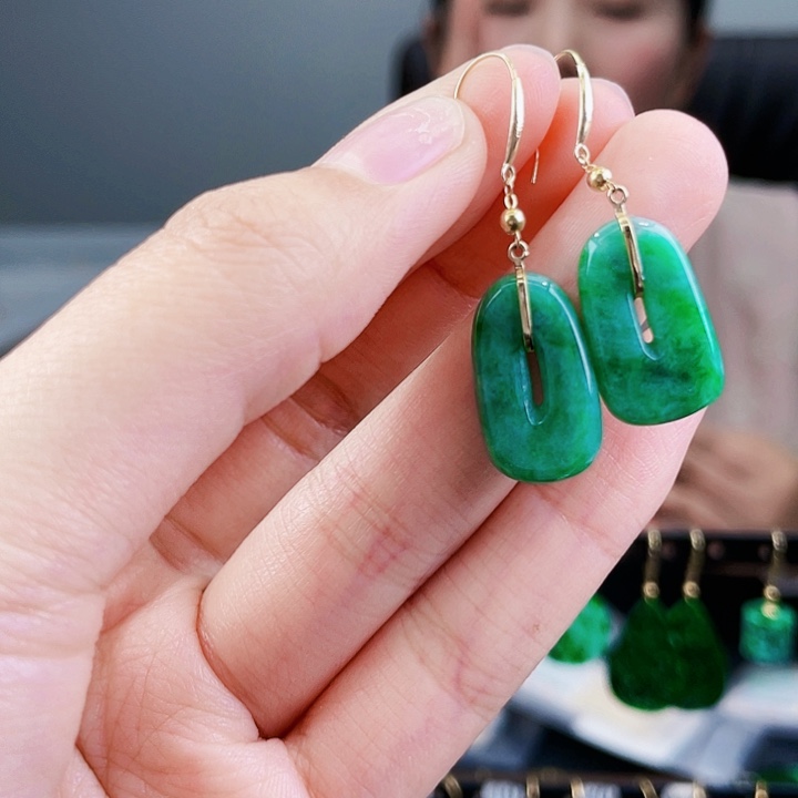 翡翠颈饰18K金镶嵌饰品