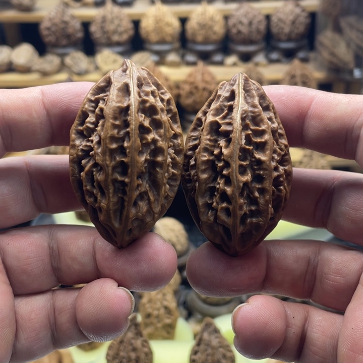 文玩核桃把件橄榄球7