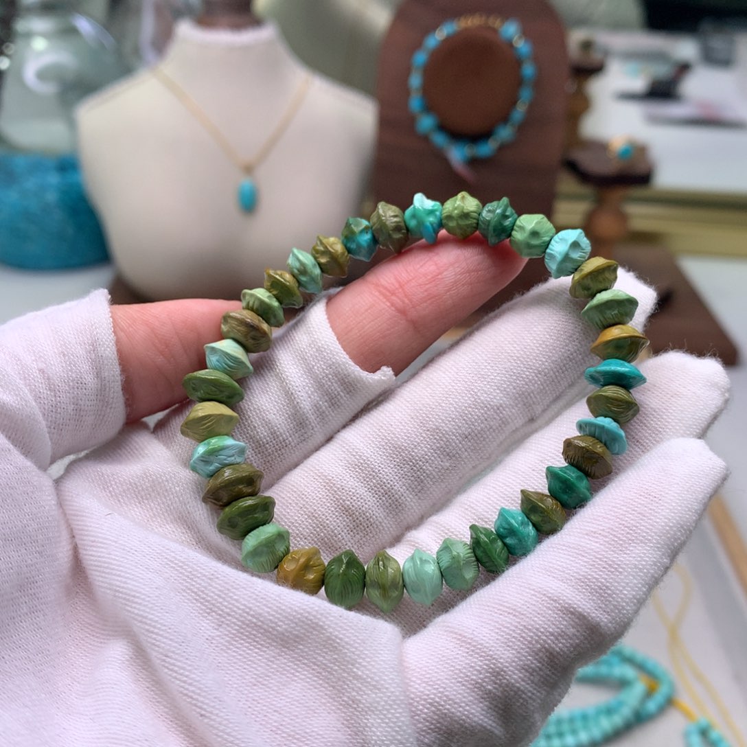 绿松石配饰未镶嵌