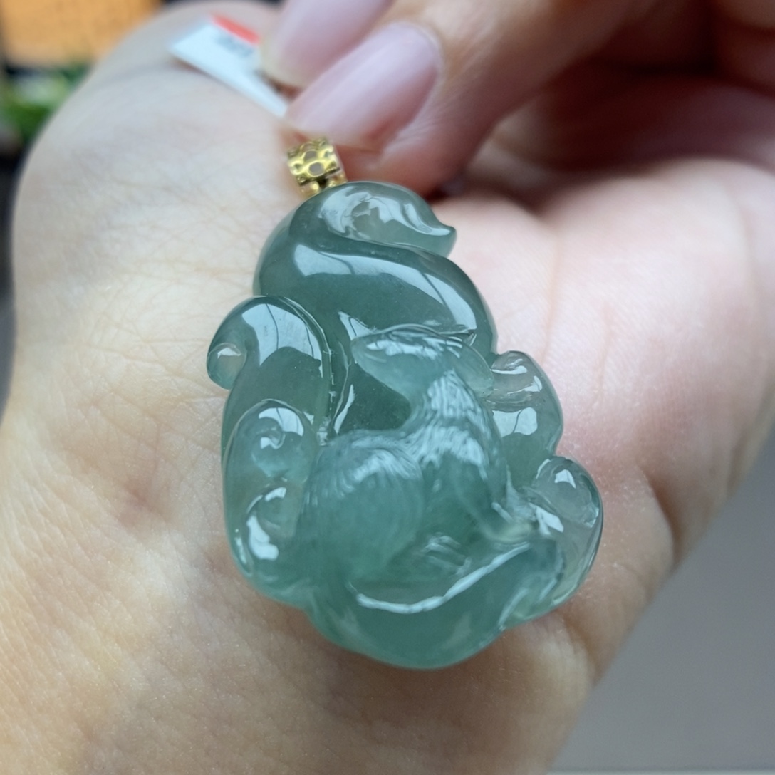 翡翠未镶嵌颈饰吊坠